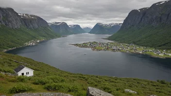 Et fredelig landskap av Mollekleiv, som viser dets naturskjønnhet