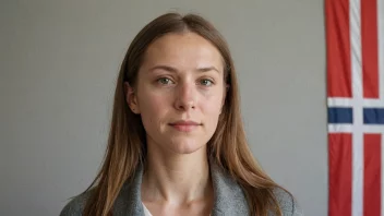 En kvinne med et norsk flagg i bakgrunnen, som representerer navnet Meretes.