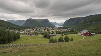 Et idyllisk norsk landskap med en liten landsby og et skilt med navnet 'Karsteins'.