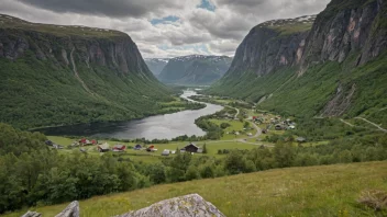 Et malerisk landskap av Risdals i Norge.