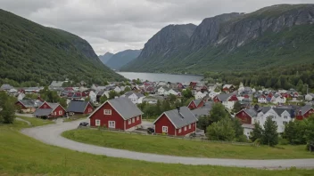 Et pittoreskt norsk tettsted eller landsby med en skilt eller bygning som viser navnet Fenstads.
