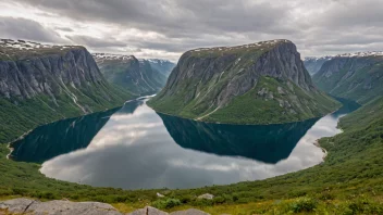 Et malerisk landskap av Rødungstølen, som viser dens unike trekk og omgivelser.