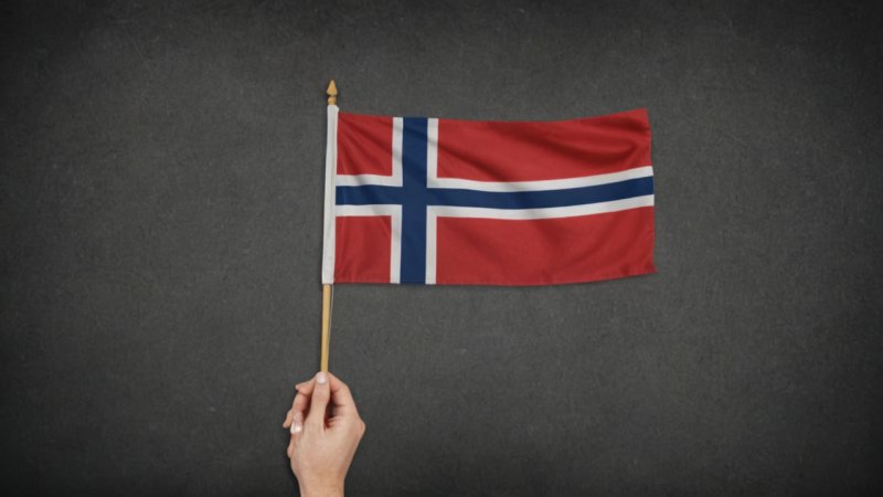 norsk språk, digital tidsalder, språkutvikling, slang, kommunikasjon, teknologi, emojis