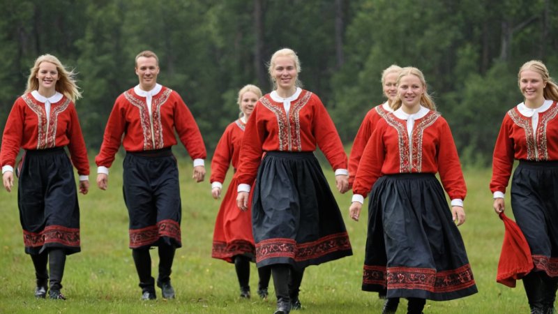 norsk kultur, historie, tradisjoner, språk, nasjonal identitet, kulturelle arrangementer