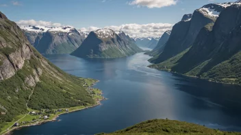 Et malerisk landskap av Førdes i Norge, som viser dets naturskjønnhet.