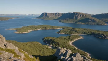 Et malerisk landskap av Randesund-området med en nasjonalpark i bakgrunnen